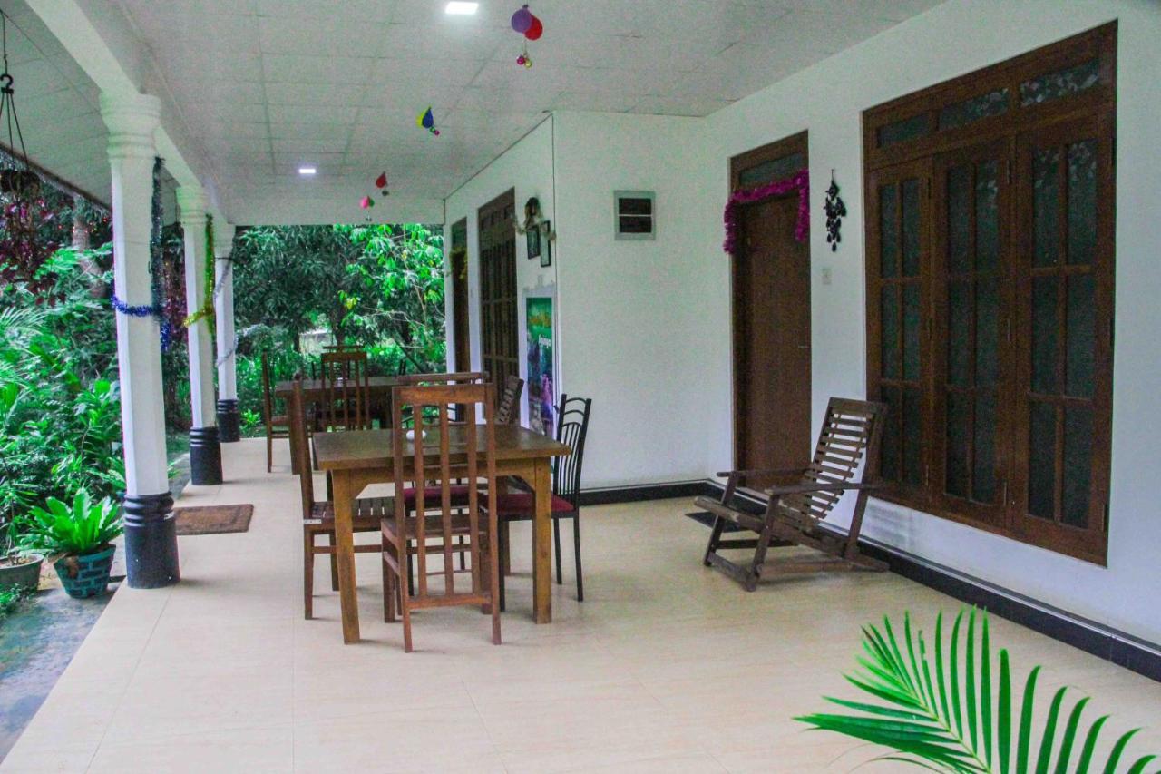 Sigiriya Mana B&B Ngoại thất bức ảnh