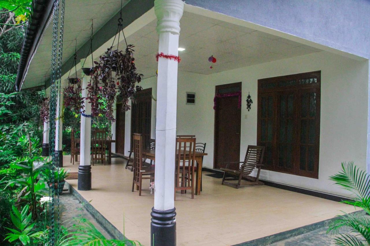 Sigiriya Mana B&B Ngoại thất bức ảnh